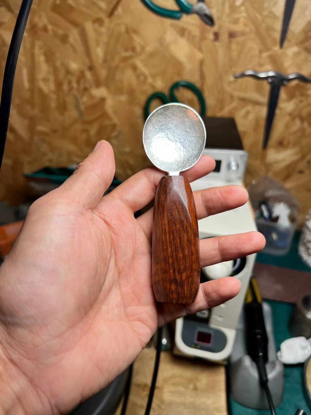 【滨州非遗"活起来"】锔瓷:手握金刚钻 专揽瓷器活